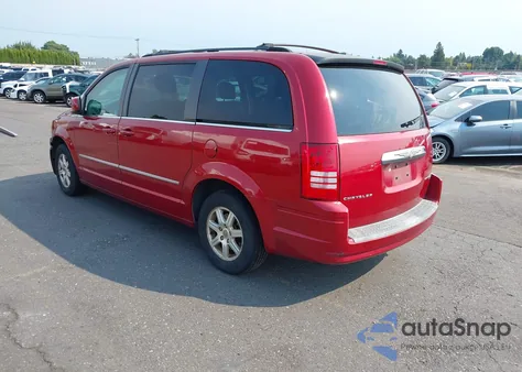 2009 Chrysler Town & Country Touring из США, поврежденный, VIN 2A8HR54179R678555